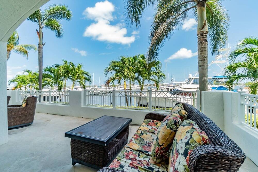 Photo of Outdoor in East Ocean Ave