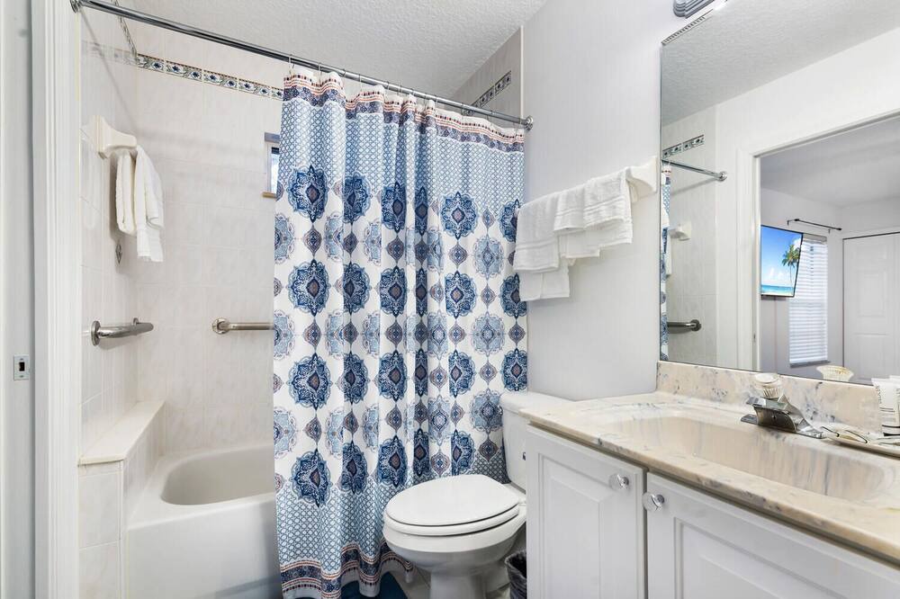 Photo of Bathroom in Old Northwood Historic District