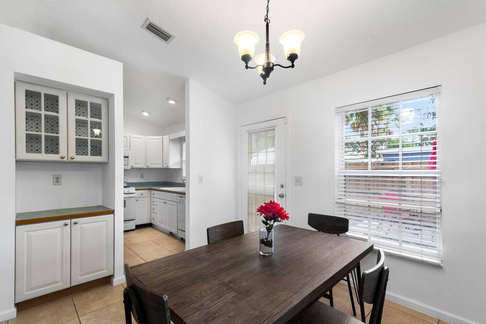 Photo of Kitchen in Old Northwood Historic District