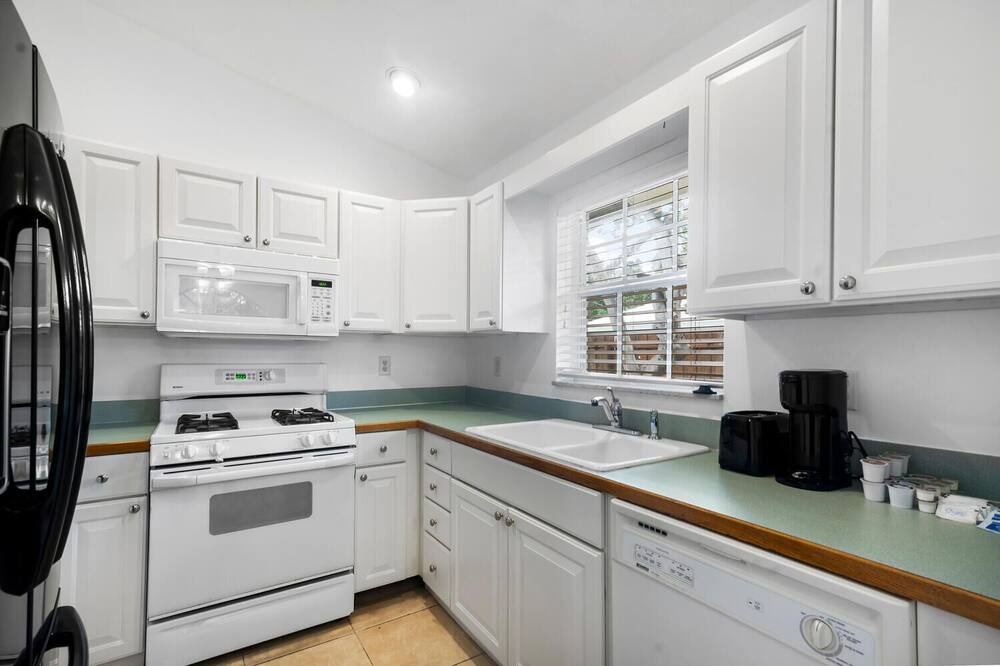 Photo of Kitchen in Old Northwood Historic District