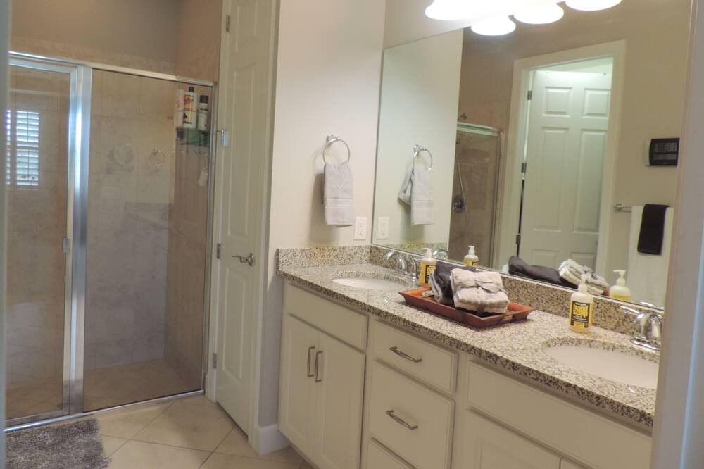 Photo of Bathroom in Estero