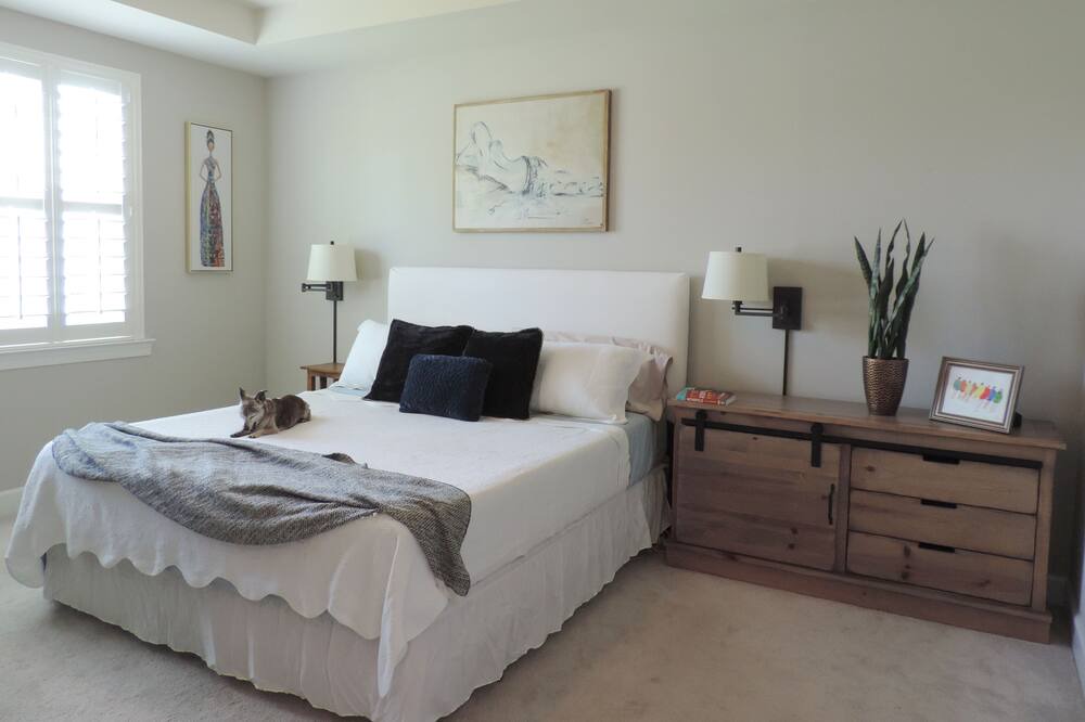 Photo of Bedroom in Estero