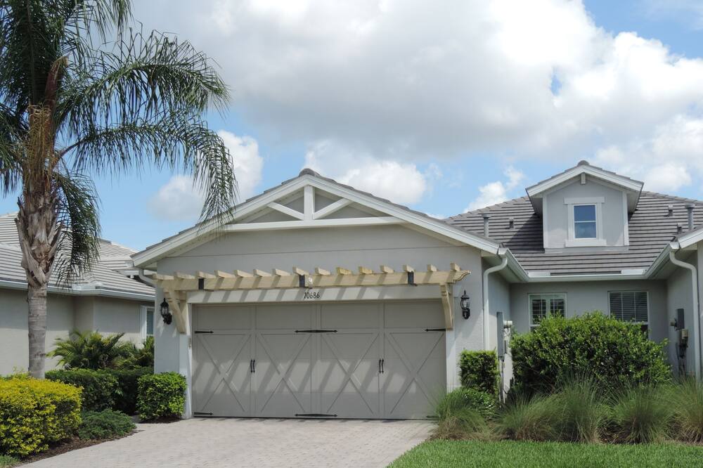 Photo of Outdoor in Estero