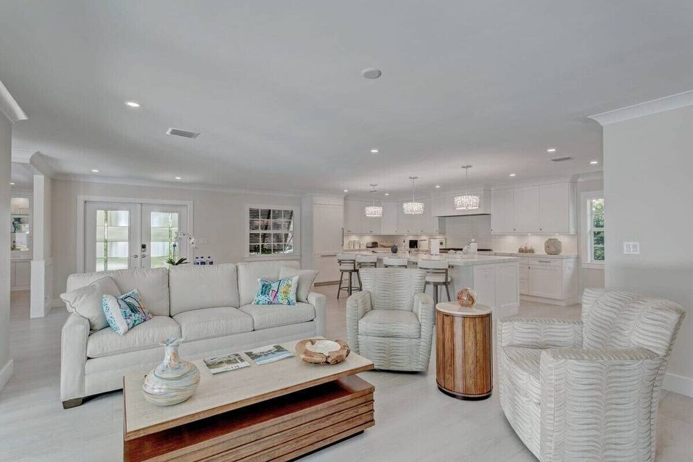Photo of Livingroom in Singer Island