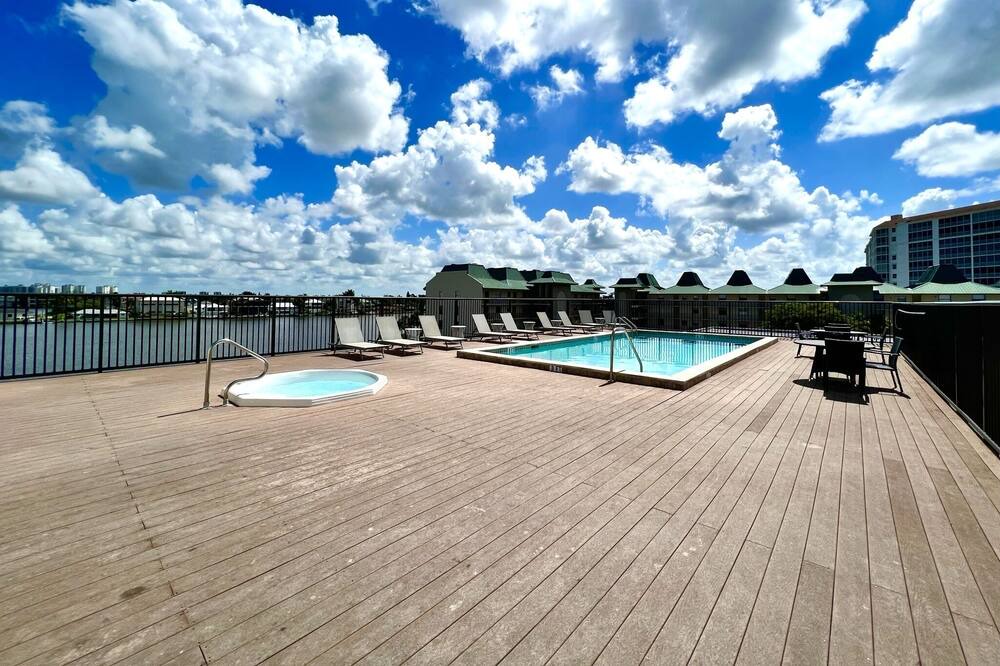 Photo of Outdoor in Pelican Bay