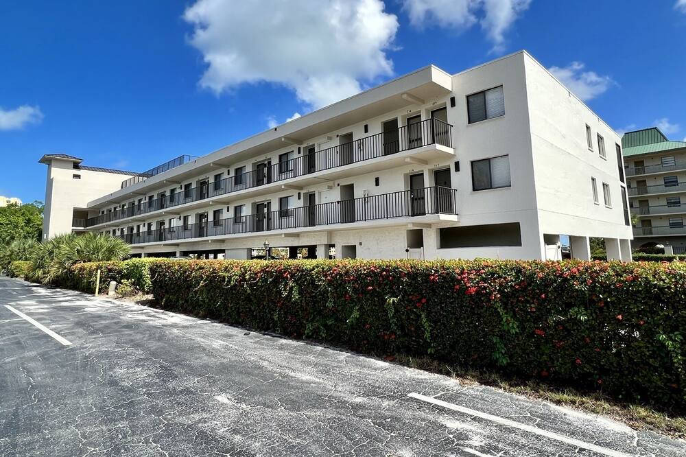 Photo of Outdoor in Pelican Bay