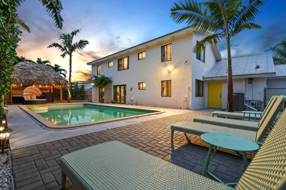 Photo of Outdoor in Lake Worth Corridor