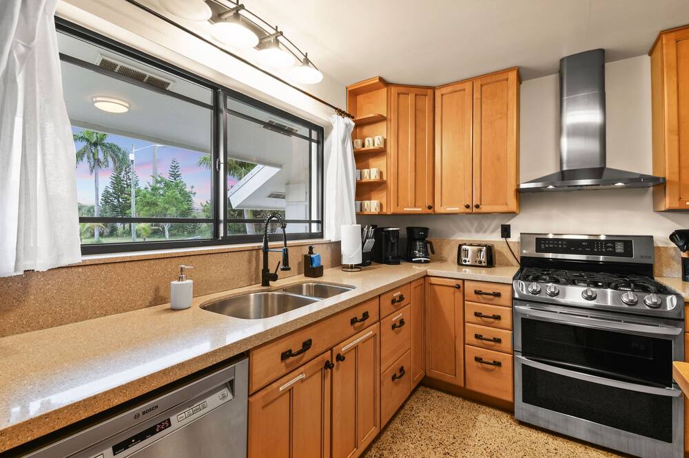 Photo of Kitchen in Lake Worth Corridor