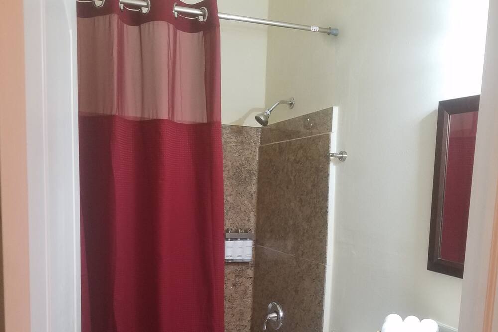 Photo of Bathroom in Greenacres