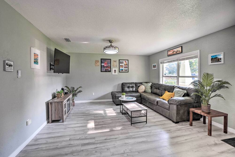 Photo of Livingroom in Orient Park