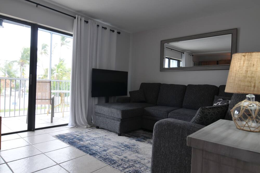 Photo of Livingroom in Islamorada