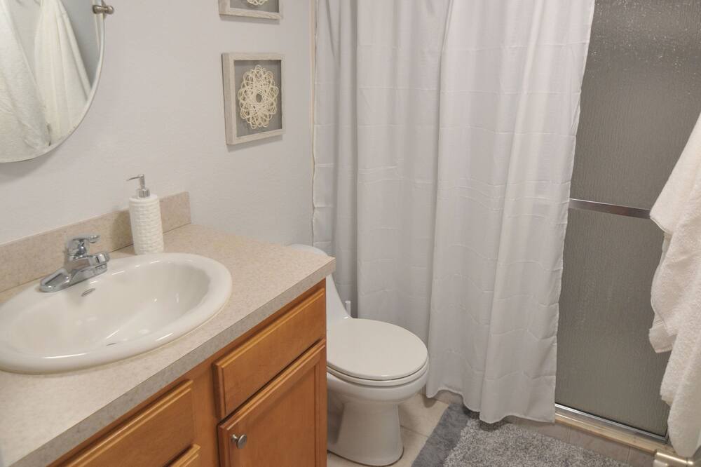 Photo of Bathroom in Islamorada