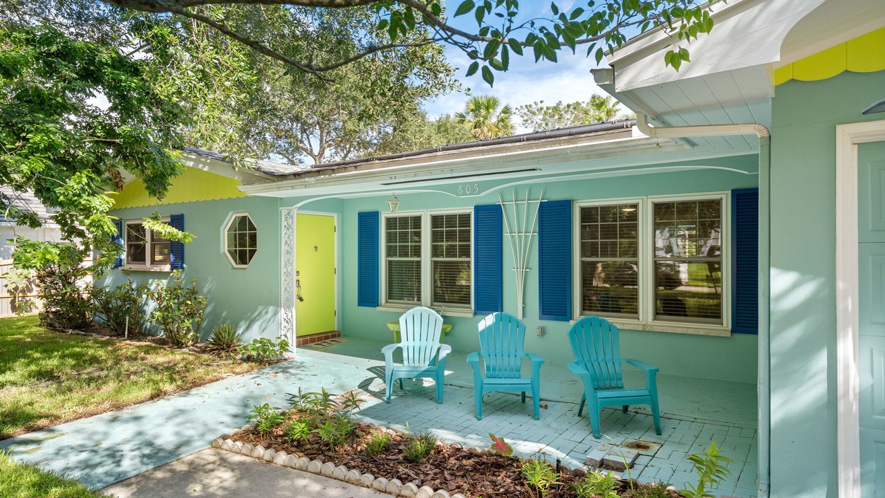 Photo of Patio Balcony in Central Beach