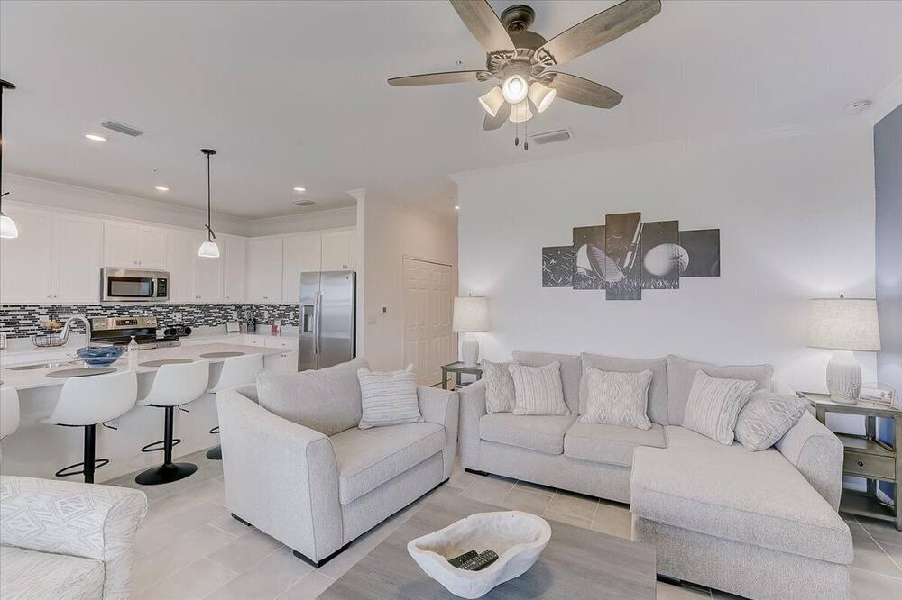 Photo of Livingroom in Lakewood Ranch