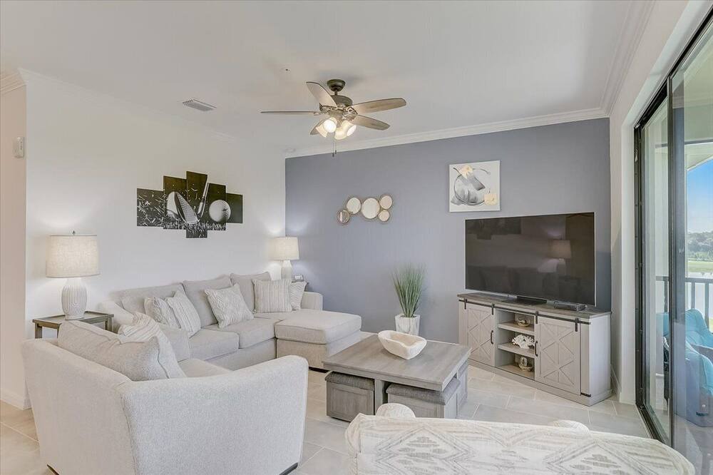 Photo of Livingroom in Lakewood Ranch