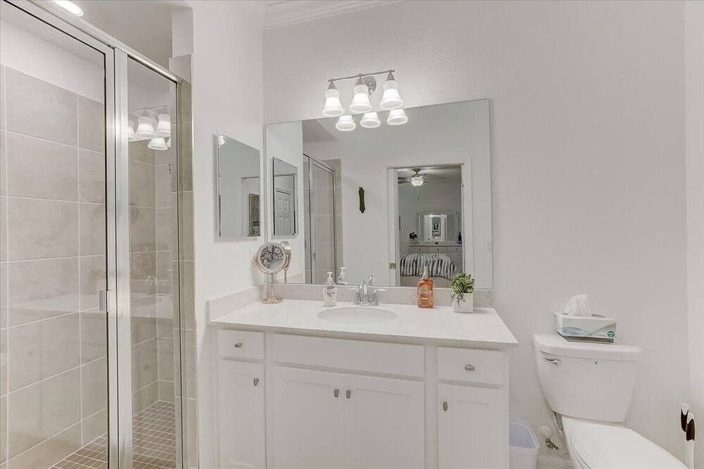 Photo of Bathroom in Lakewood Ranch