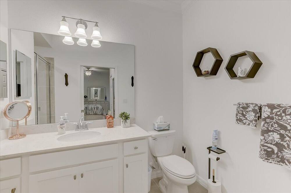 Photo of Bathroom in Lakewood Ranch