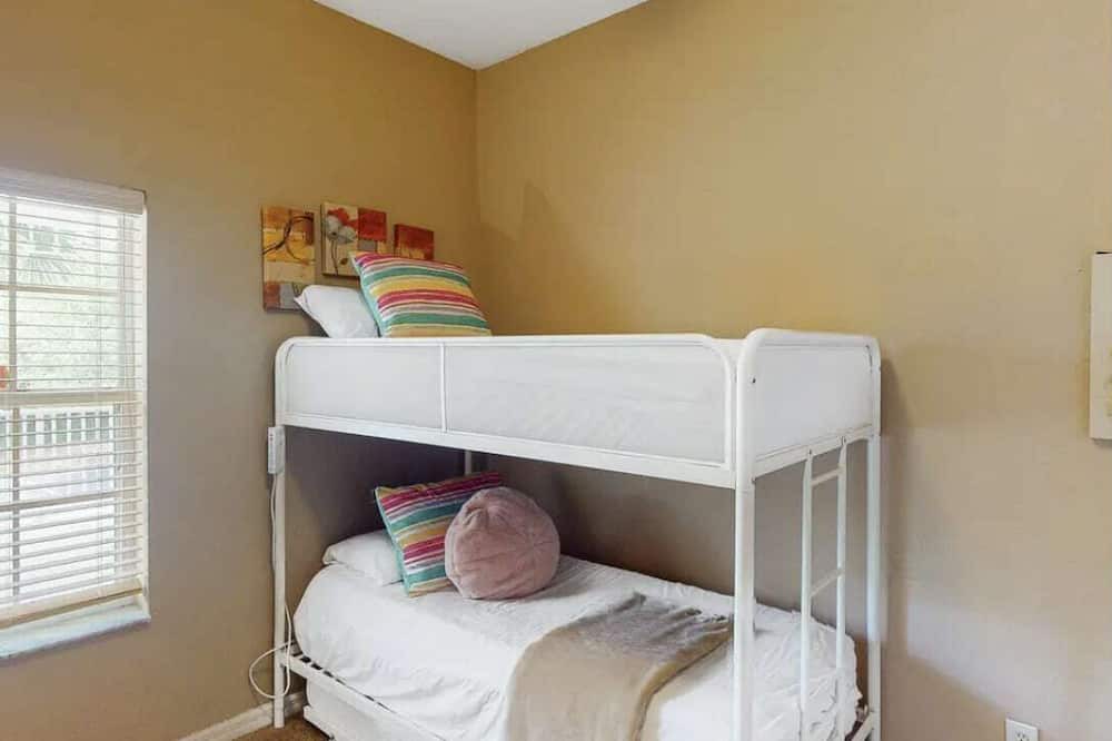 Photo of Bedroom in Bahama Bay