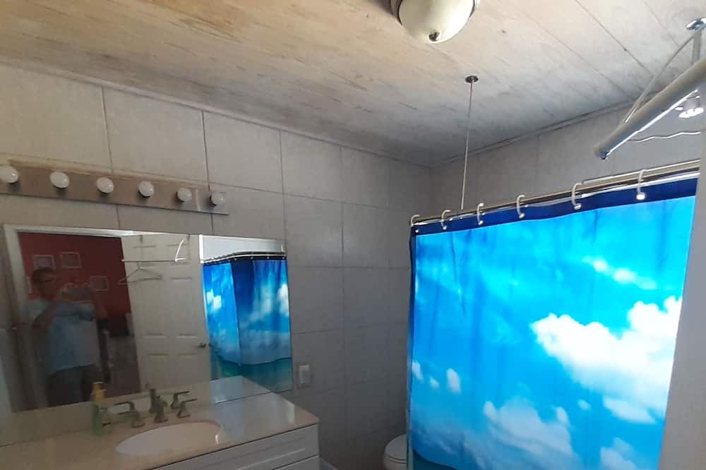 Photo of Bathroom in Little Torch Key