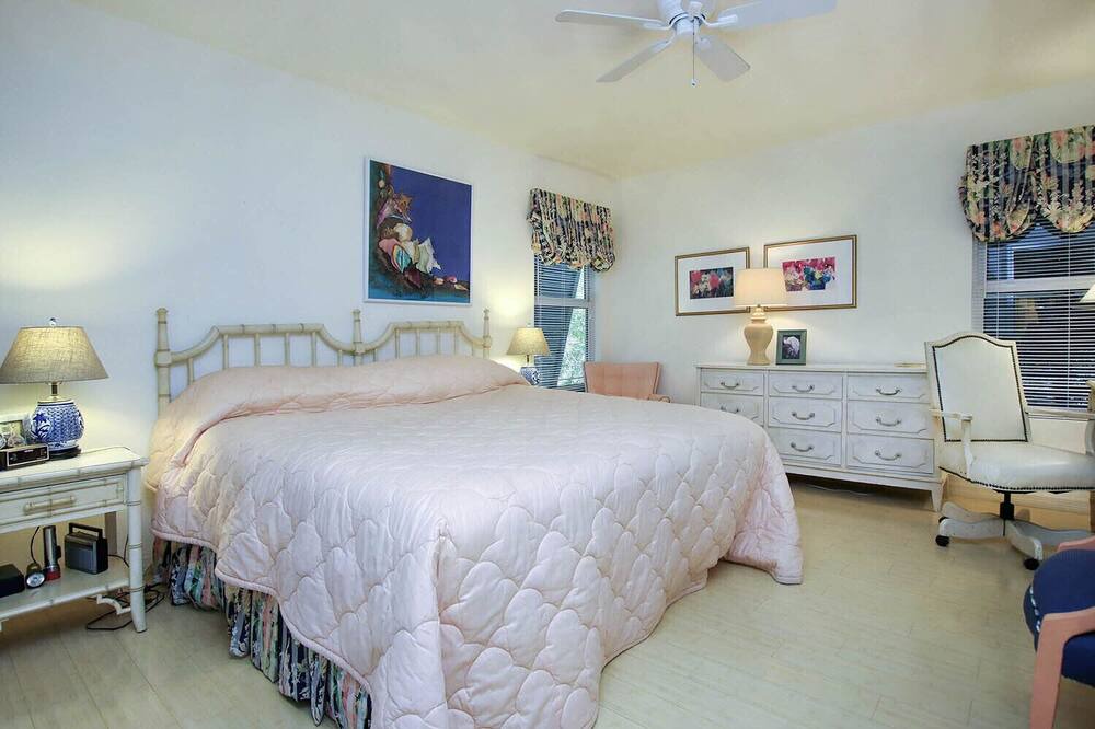 Photo of Bedroom in Gulf Pines
