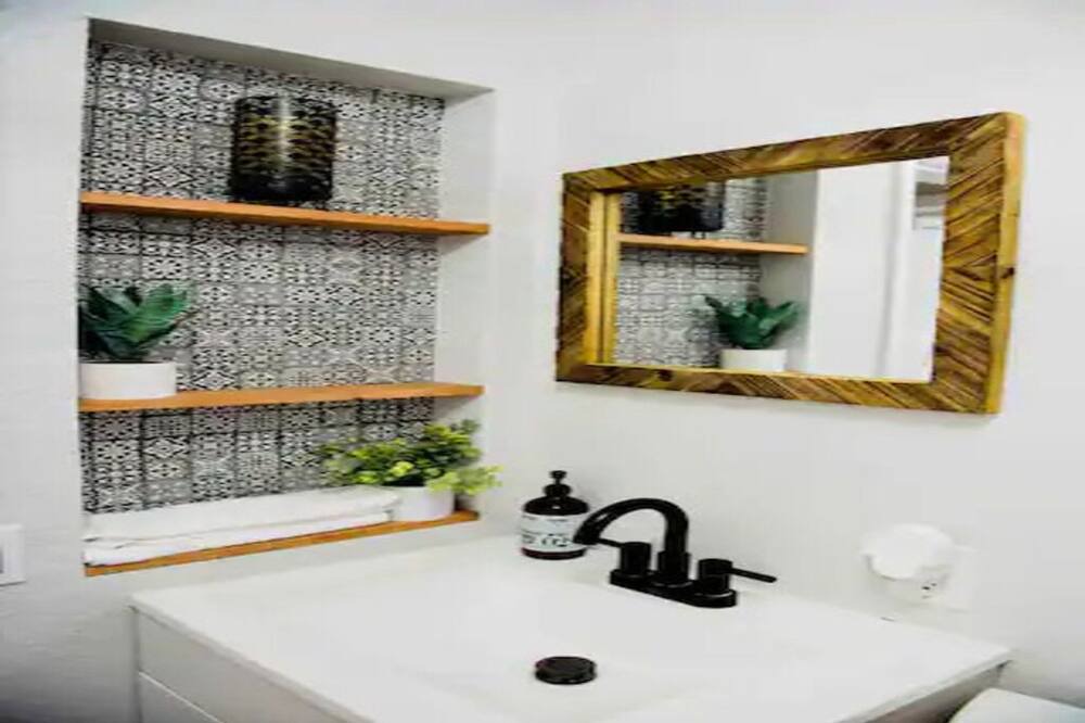 Photo of Bathroom in Gibsonton
