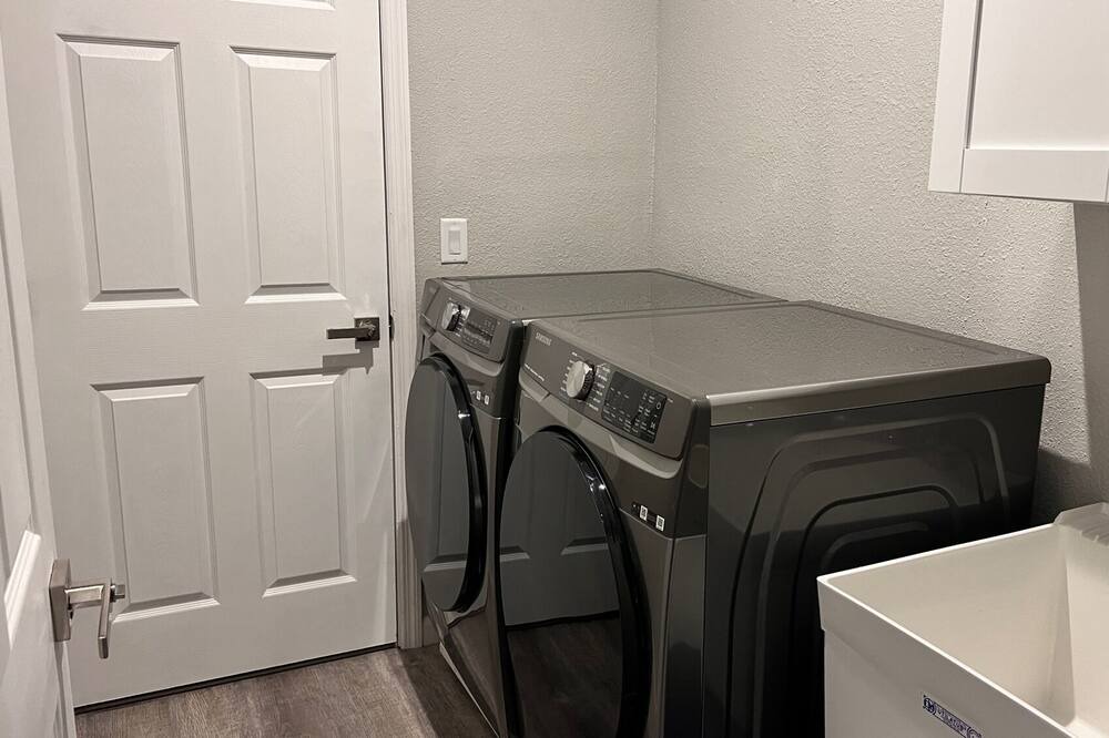 Photo of Bedroom in Desoto Lakes