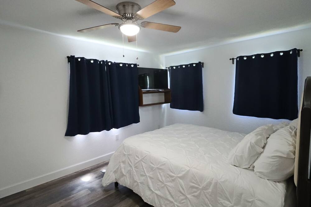 Photo of Bedroom in Sebring