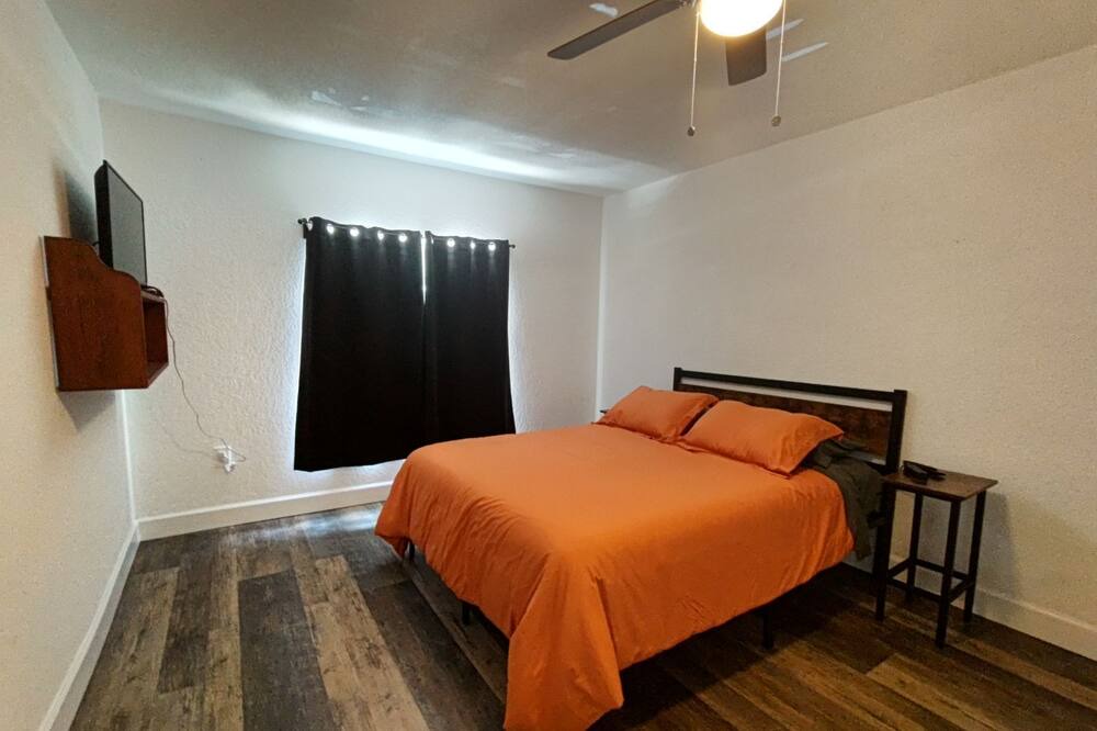 Photo of Bedroom in Sebring