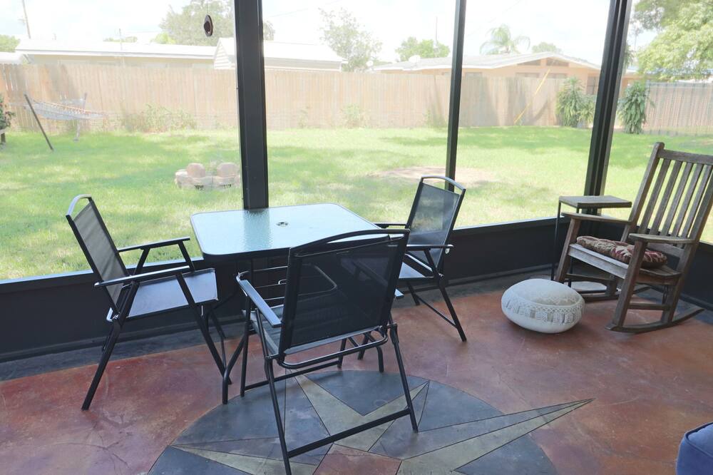 Photo of Patio Balcony in Sebring