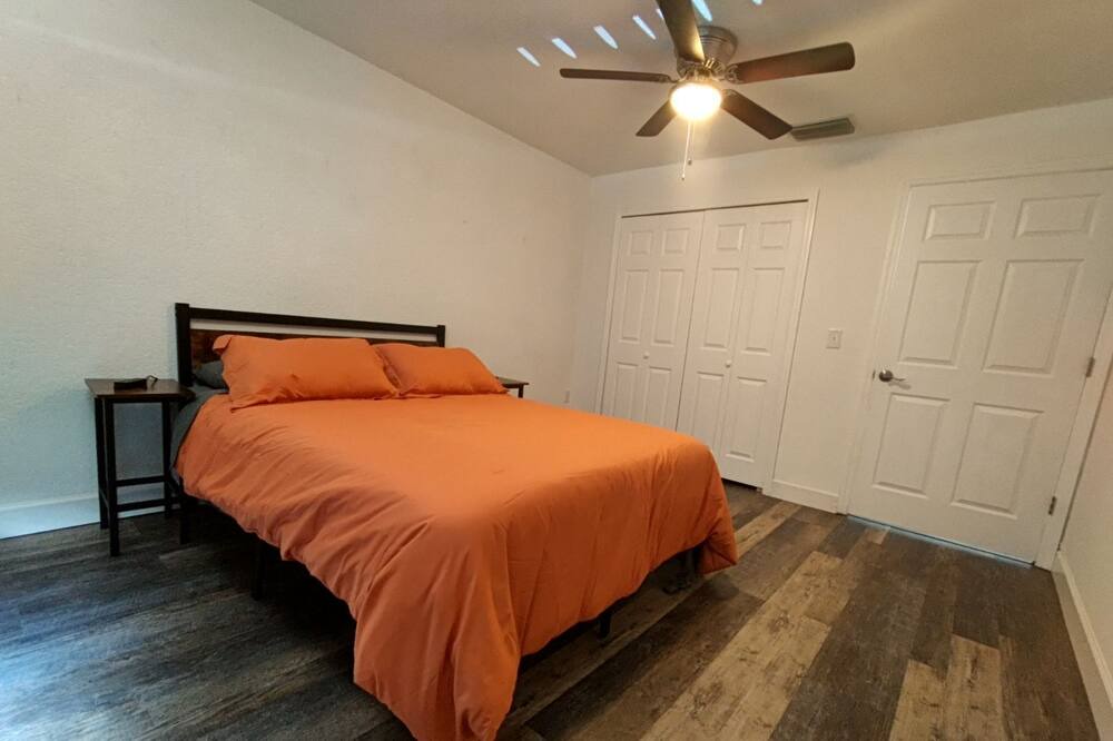 Photo of Bedroom in Sebring