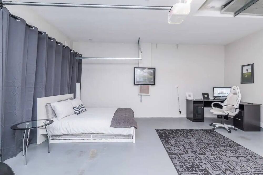 Photo of Bedroom in Bay Port Colony
