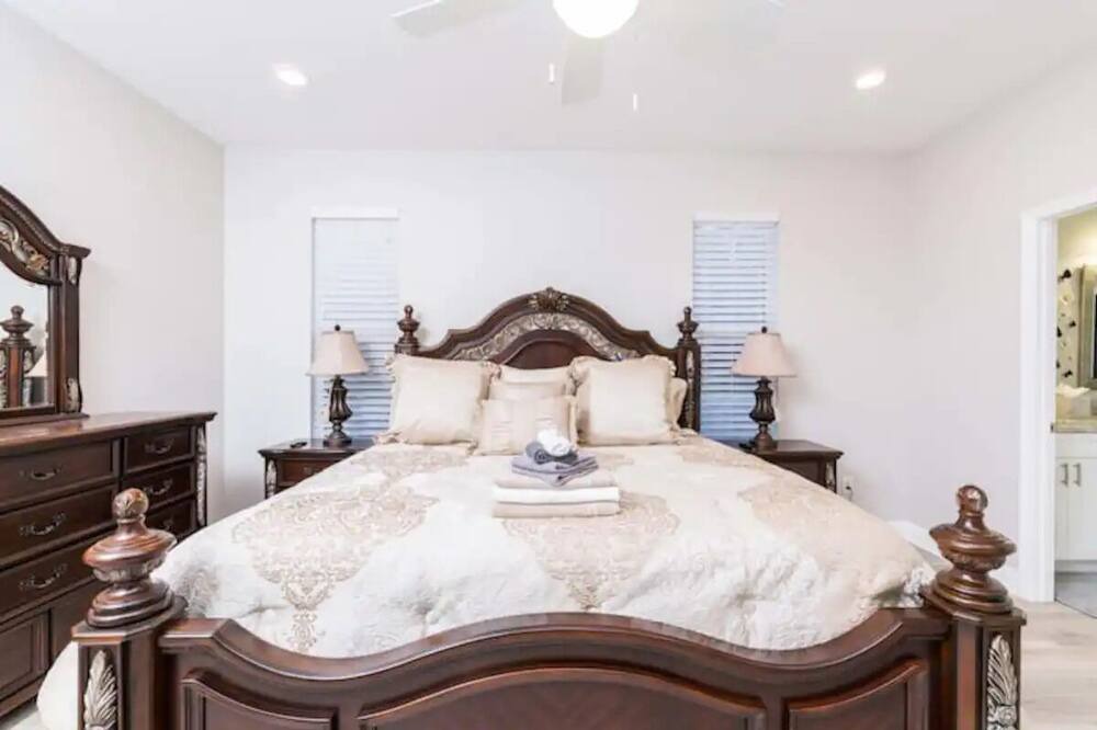 Photo of Bedroom in Bay Port Colony
