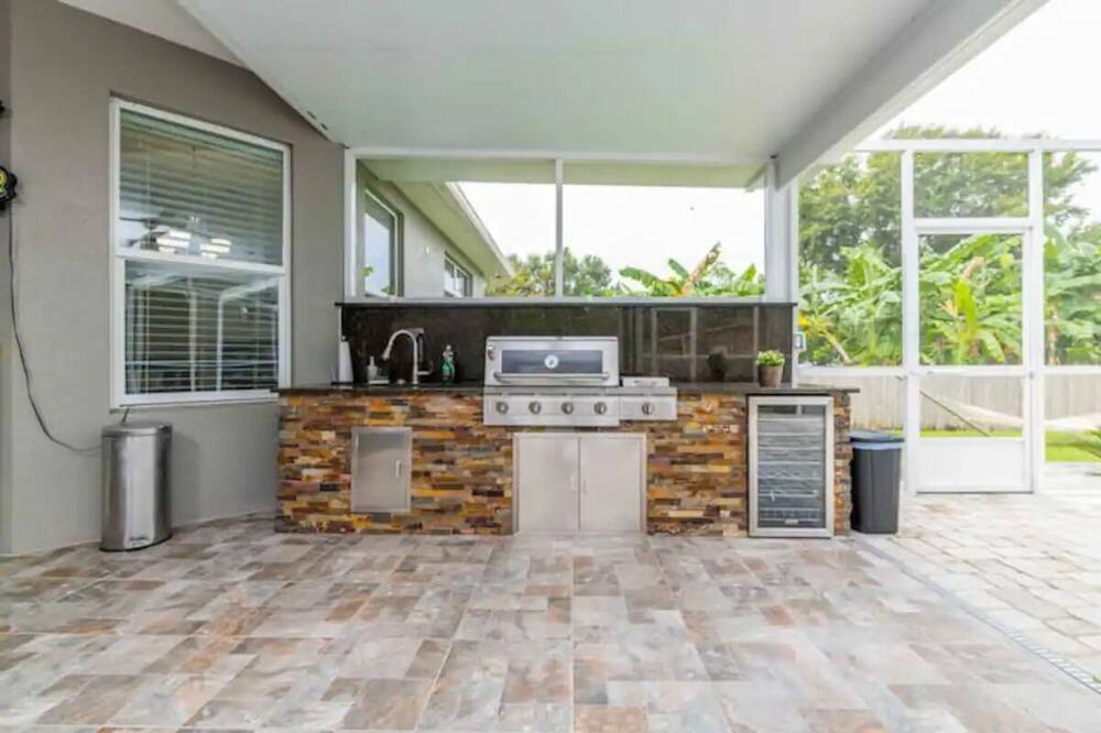 Photo of Patio Balcony in Bay Port Colony
