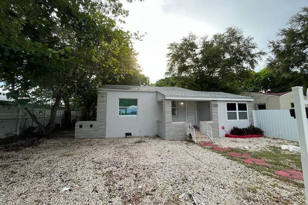 Photo of Outdoor in Little Haiti