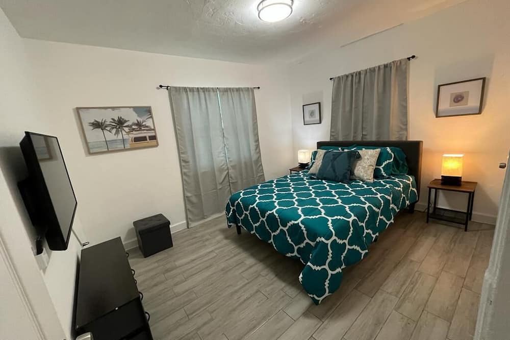 Photo of Bedroom in Little Haiti