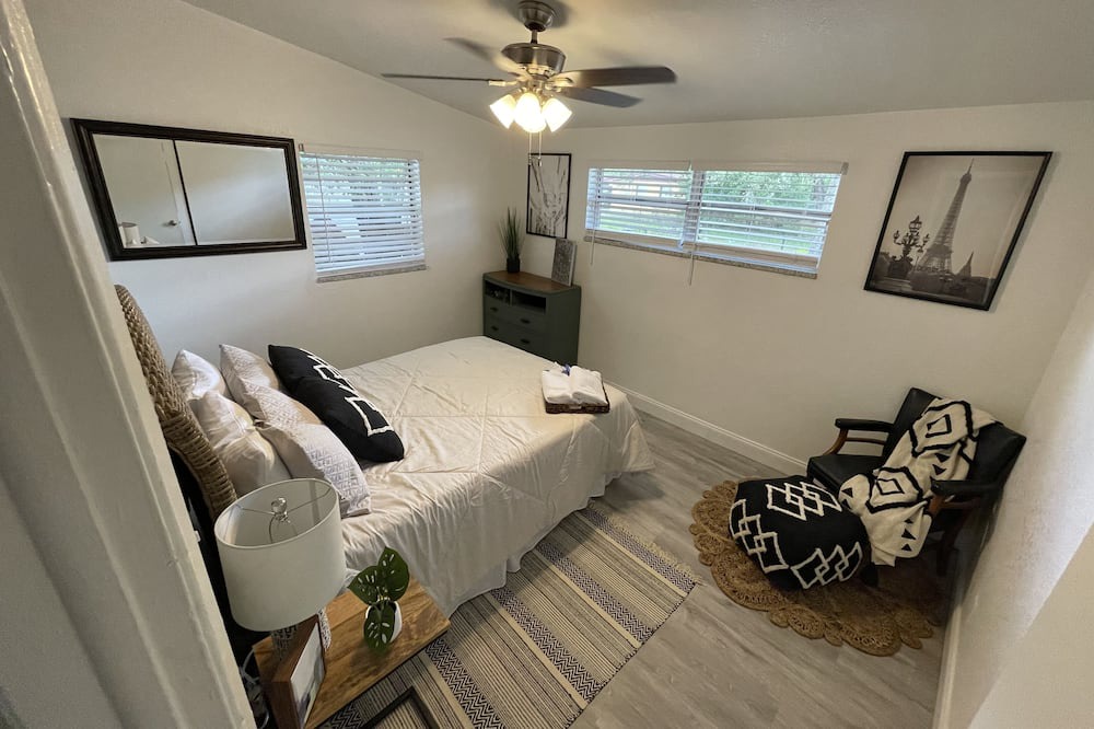 Photo of Bedroom in Orient Park