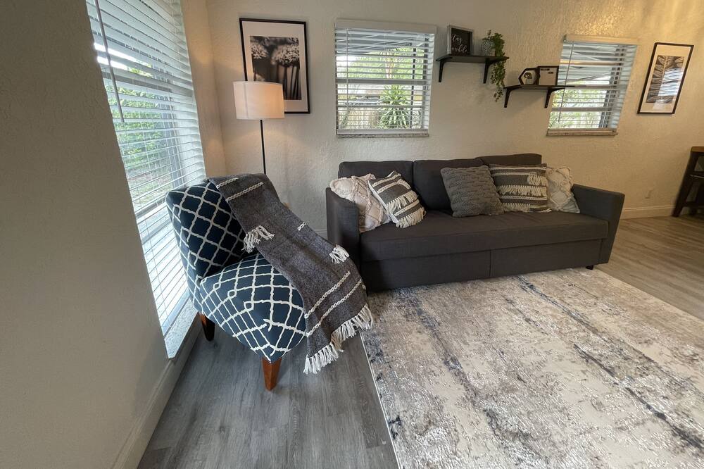 Photo of Livingroom in Orient Park