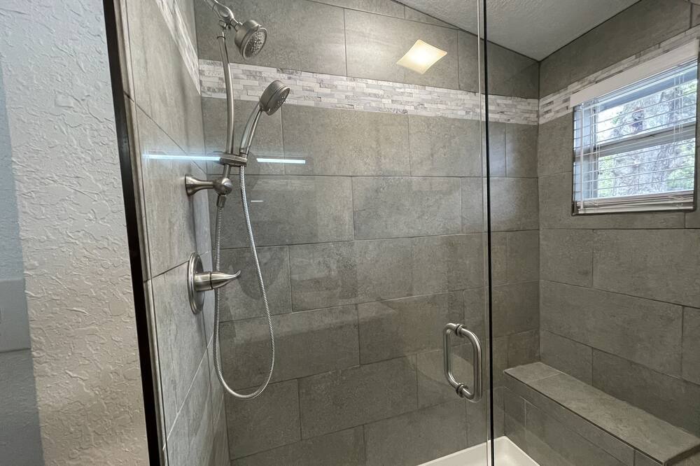 Photo of Bathroom in Orient Park