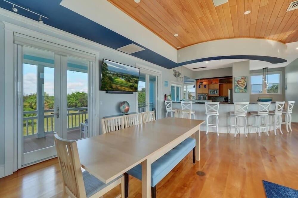 Photo of Others in Indian River Estates