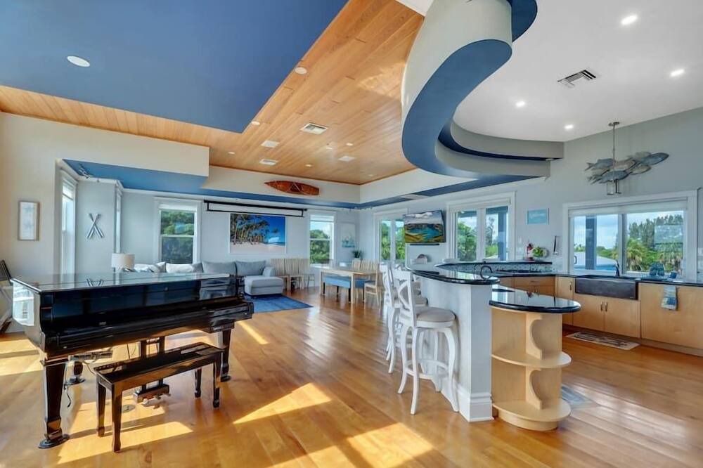 Photo of Others in Indian River Estates