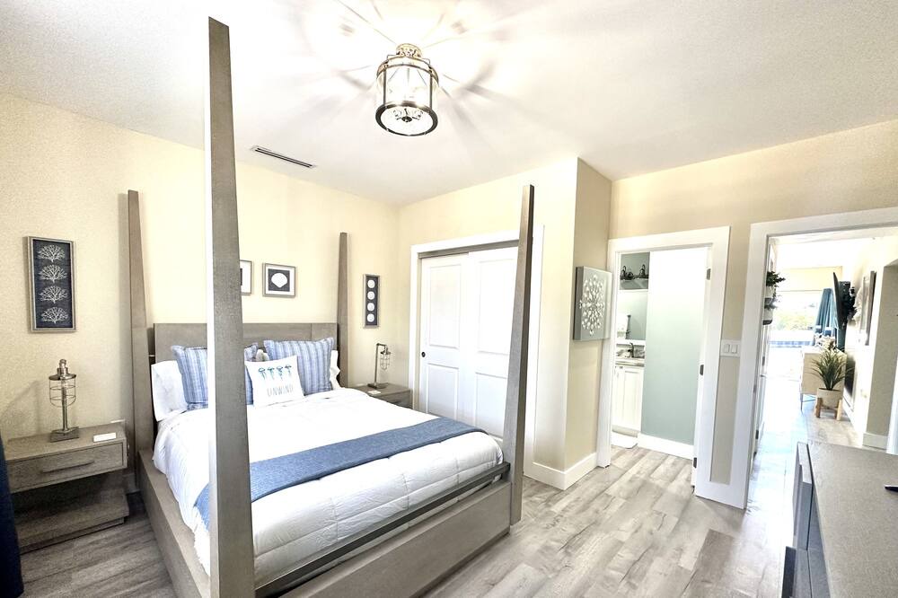 Photo of Bedroom in Marathon