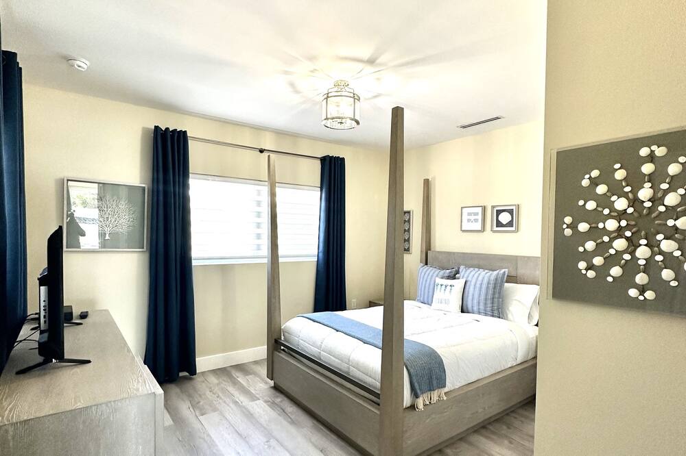 Photo of Bedroom in Marathon
