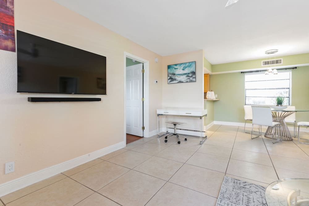 Photo of Livingroom in Florida North Atlantic Coast