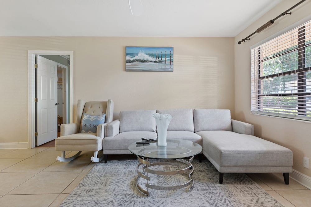Photo of Livingroom in Florida North Atlantic Coast