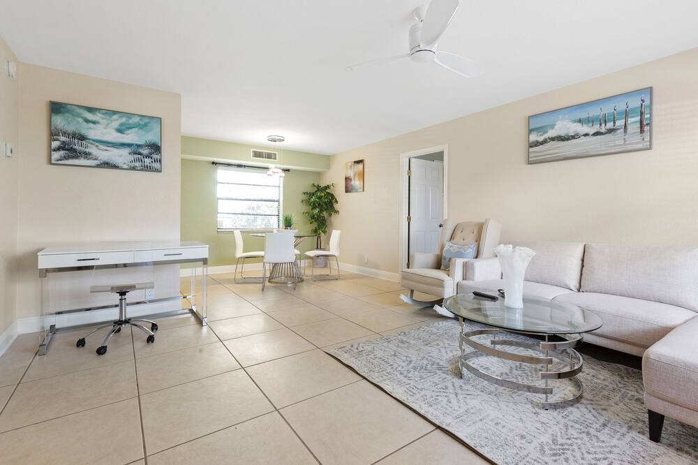 Photo of Livingroom in Florida North Atlantic Coast