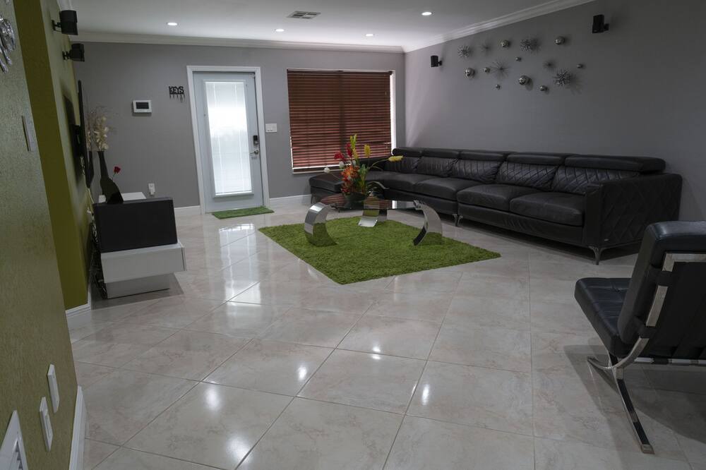 Photo of Livingroom in Haverhill