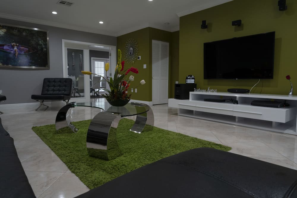 Photo of Livingroom in Haverhill