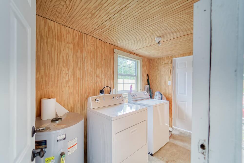 Photo of Bathroom in Concerned Citizens of Gibsonton Area