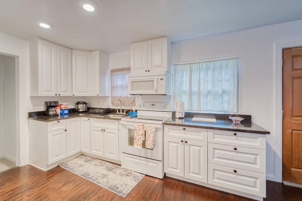 Photo of Kitchen in Concerned Citizens of Gibsonton Area