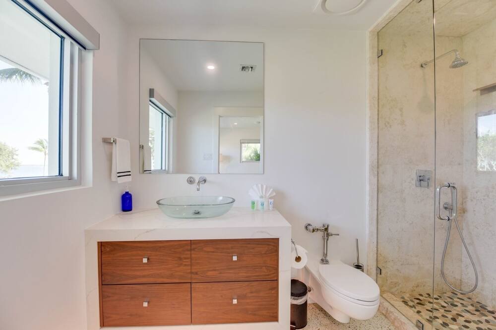 Photo of Bathroom in Whispering Pines